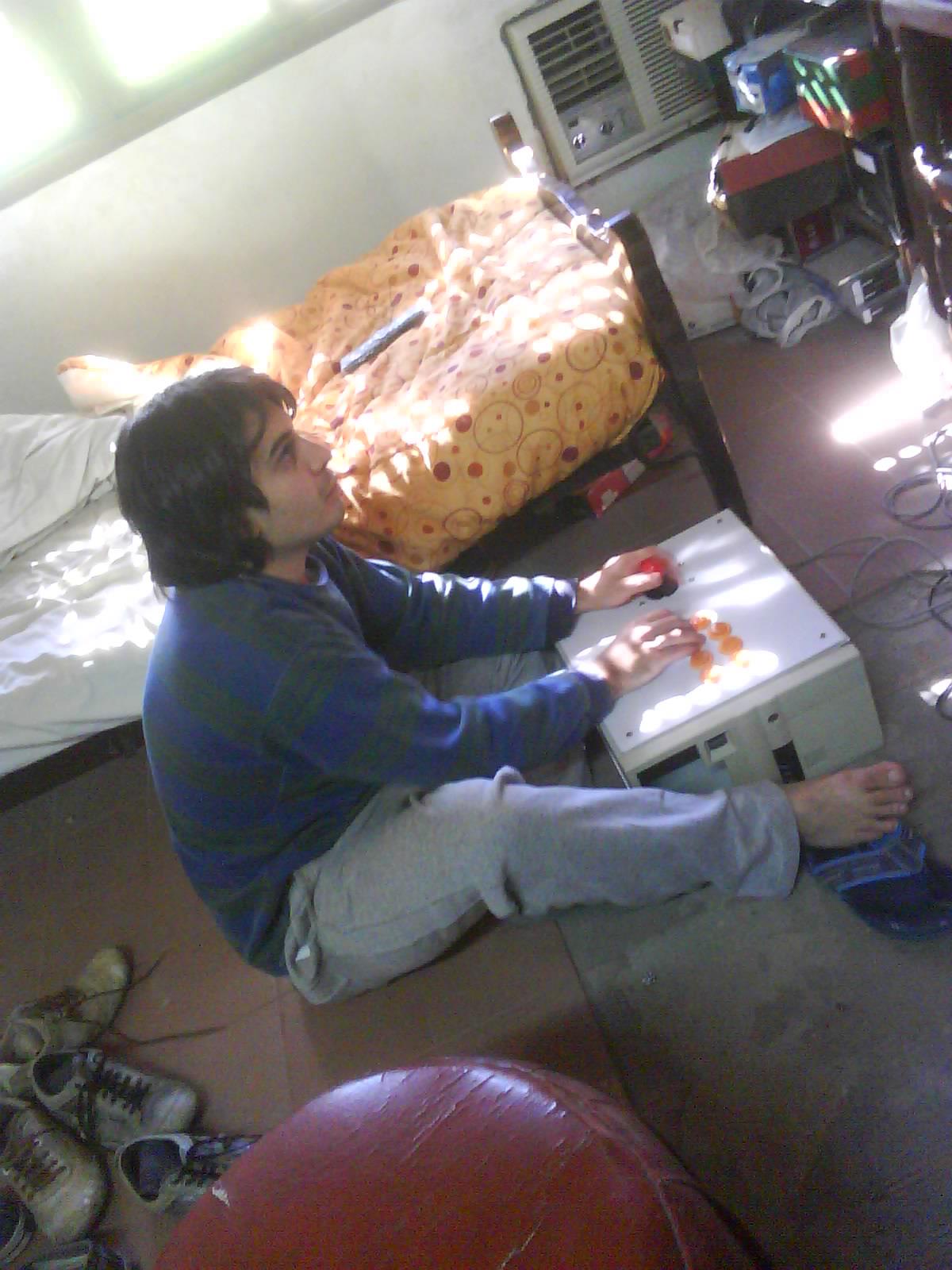 ese lacra jugando